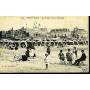 14 - Trouville - La plage et ses parasols