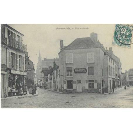 Carte postale de Bar sur Aube - Rue Nationale - Animée - Vintage 1900