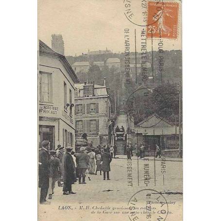 Rare carte postale de Laon - Mr Chedaille dans une auto chenille Citroën - Vintage 1920