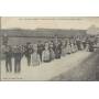 56 - Env. d'Auray - Trois noces reunies - Cortege