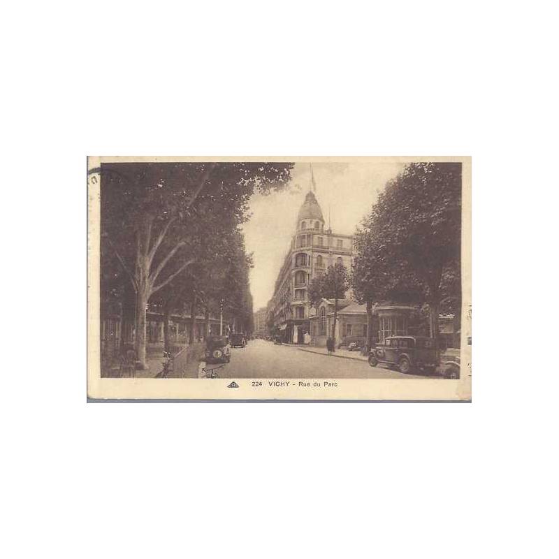 03 - Vichy - Rue du parc - Voitures