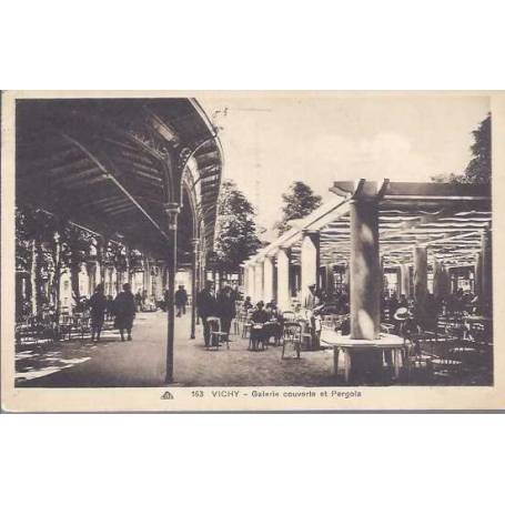 03 - Vichy - Galerie couverte et pergola