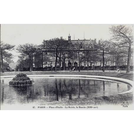 75 - Paris - Place d'Ialie - Mairie - Bassin