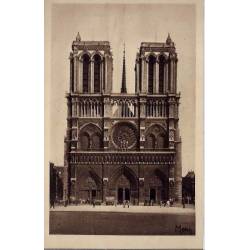 75 - Façade de la Cathédrale Notre-Dame 