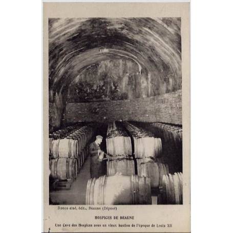 21 - Hospices de Beaune - Une cave des Hospices sous un vieux bastion de l'épo