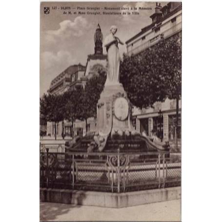 21 - Dijon - Place Grangier - Monument élevé à la mémoire de M.et Mme Grangier