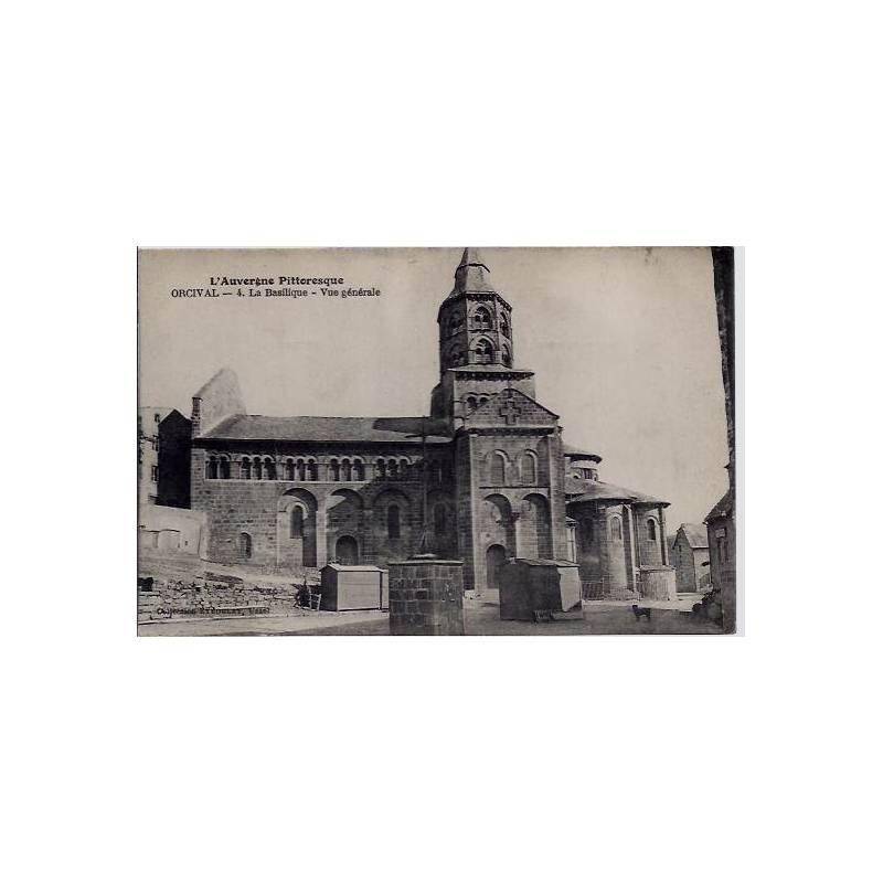 63 - L'auvergne pittoresque - Orcival - La basilique - Vue générale - Non voya