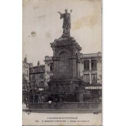 63 - Clermont-Ferrand - Statue de Urbain II - Voyagé - Dos divisé