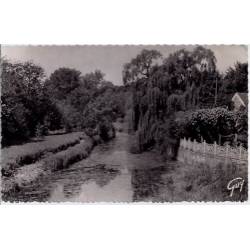 77 - Soignolles - Vue du pont sur l'Yerres - Voyagé - Dos divisé