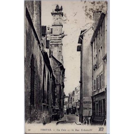 10 - Troyes - Un coin de la rue Urbain IV - Voyagé - Dos divisé...