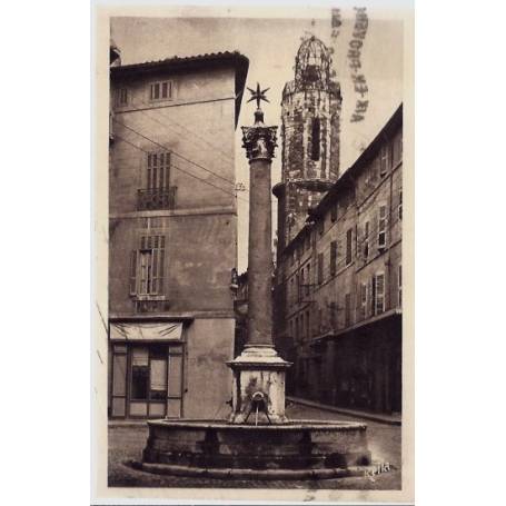 13 - Aix en provence - Fontaine des Augustins - Voyagé - Dos divisé...