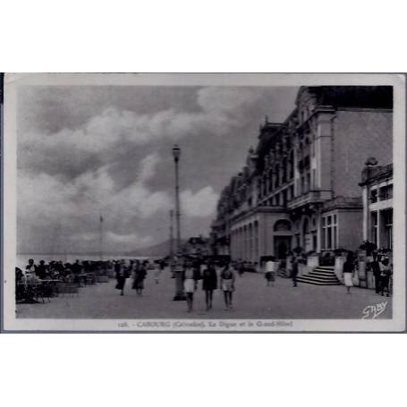 14 - Cabourg - La digue et le Grand-Hôtel- Voyagé - Dos divisé...