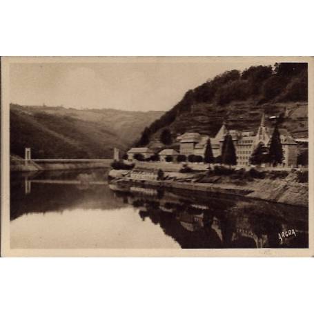 15 - Vallée de la Truyère - Barrage de Sarrans - L' hospice des incurables d...