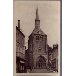 15 - Saint-Martin-Valmeroux - L' église - Voyagé - Dos divisé...