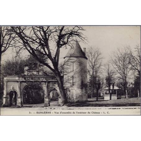 17 - Surgères - Vue d'ensemble de l'intérieur du château - Non voyagé - Dos ...