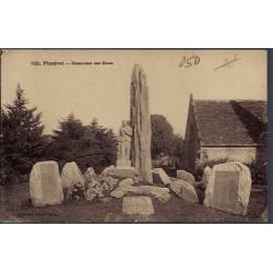 29 - Plozévet - Monument aux Morts - Non voyagé - Dos divisé...