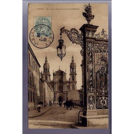 54 - Nancy - rue de la Constitution et Cathédrale - Voyagé - Dos divisé