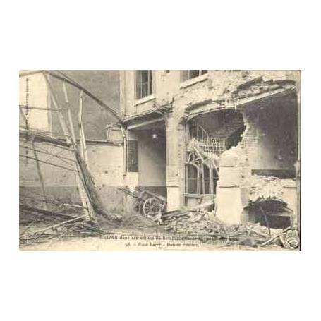 51 - REIMS BOMBARDE -MAISON POULLOT PLACE BARRE