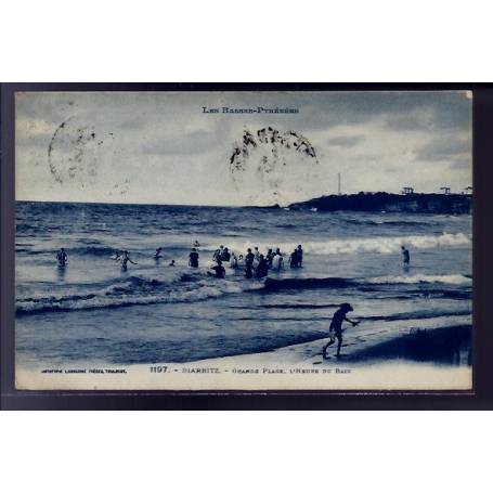 64 - Biarritz - Grande plage - l'heure du bain - Voyagé - Dos divisé