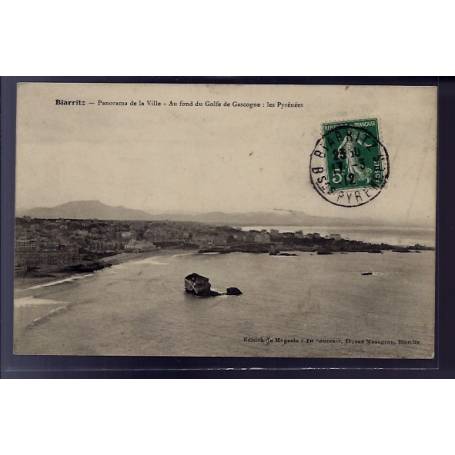 64 - Biarritz - Panorama de la ville - au fond du Golfe de Gascogne les Pyrén