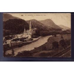 65 - Lourdes - la Basilique et le Gave - Voyagé - Dos divisé