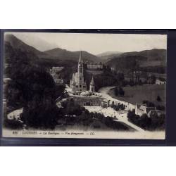 65 - Lourdes - La Basilique - vue plongeante - Voyagé - Dos divisé