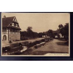 67 - Preuschdorf -  femme lavant son linge au bord du ruisseau - Non voyagé -