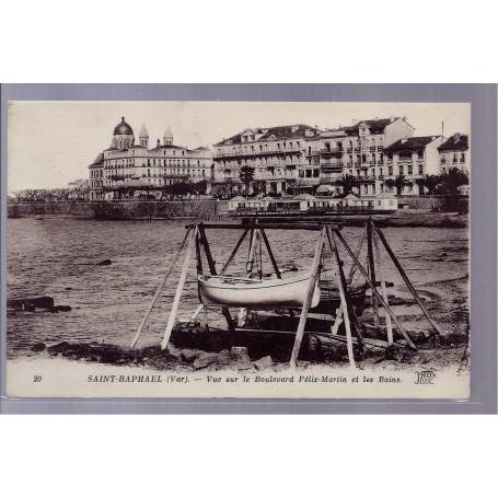 83 - Saint-Raphaël - vue sur le boulevard Félix Martin et les Bains - Voyag