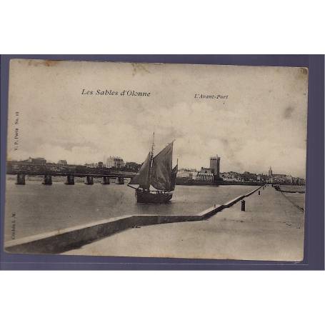 85 - Les Sables-d 'Olonne - l' avant-Port - Non voyagé - Dos divisé